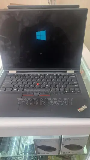 Photo - Laptop Lenovo ThinkPad Yoga 370 8GB Intel Core I5 SSD 512GB
