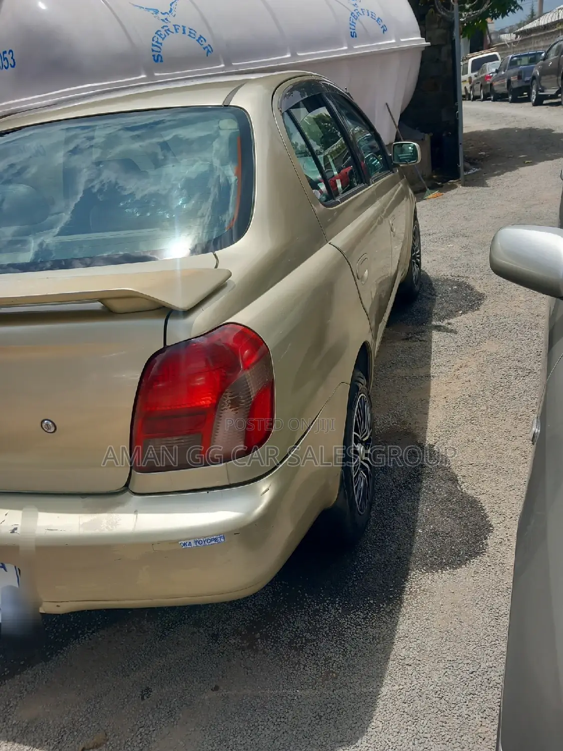 Toyota Platz 2001 Gold