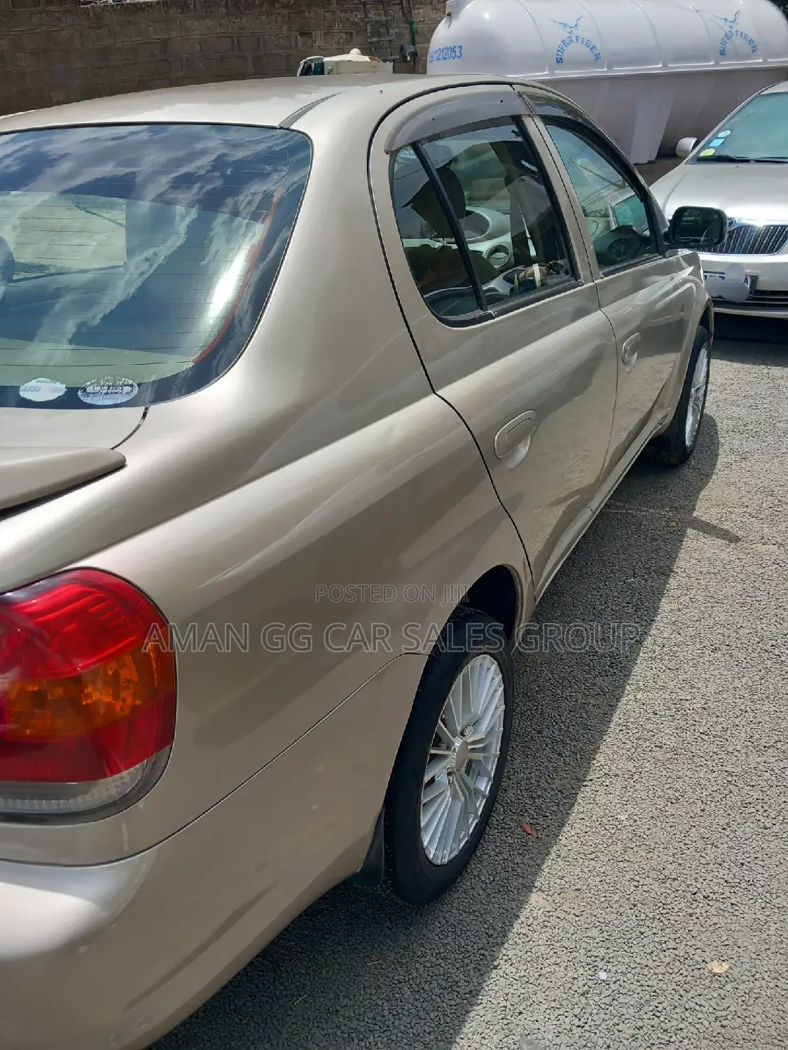 Toyota Platz 2001 Gold