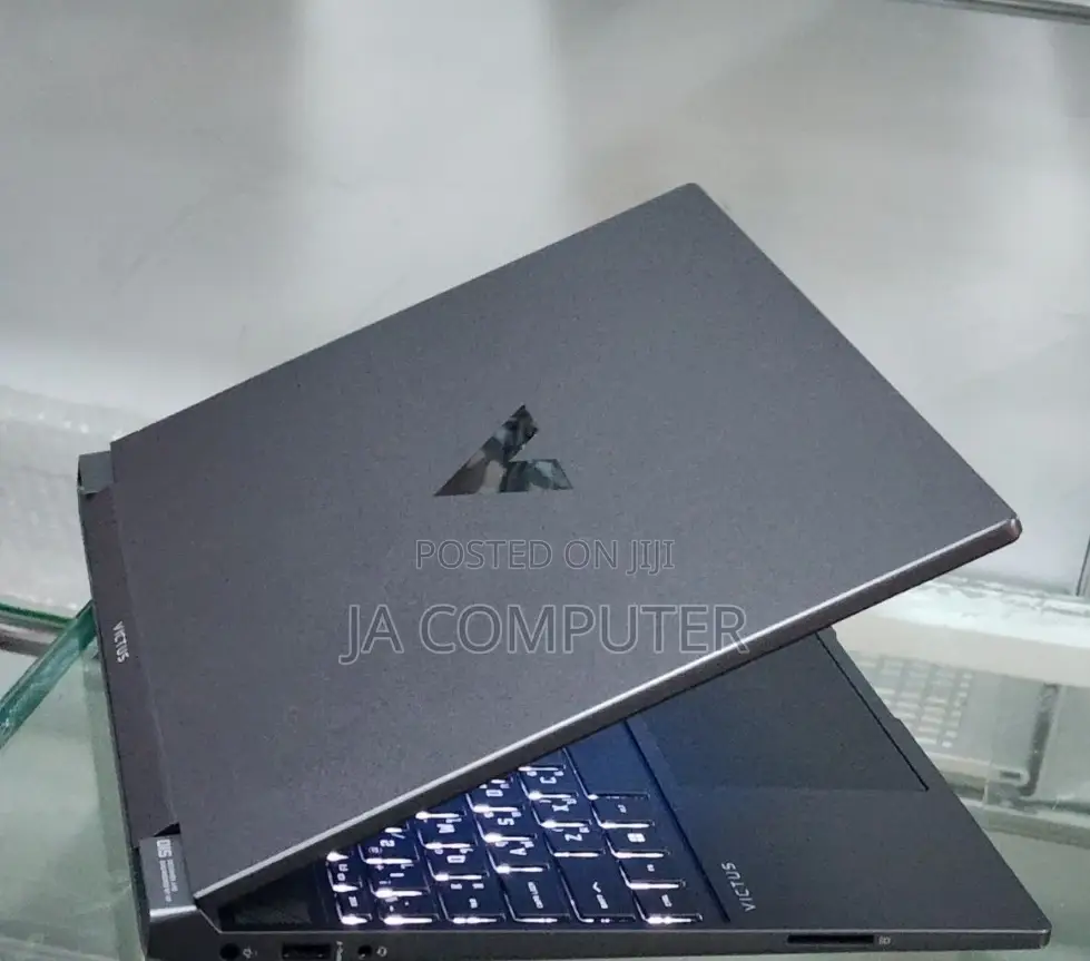 New Laptop HP Victus 16 16GB AMD Ryzen 5 SSD 512GB