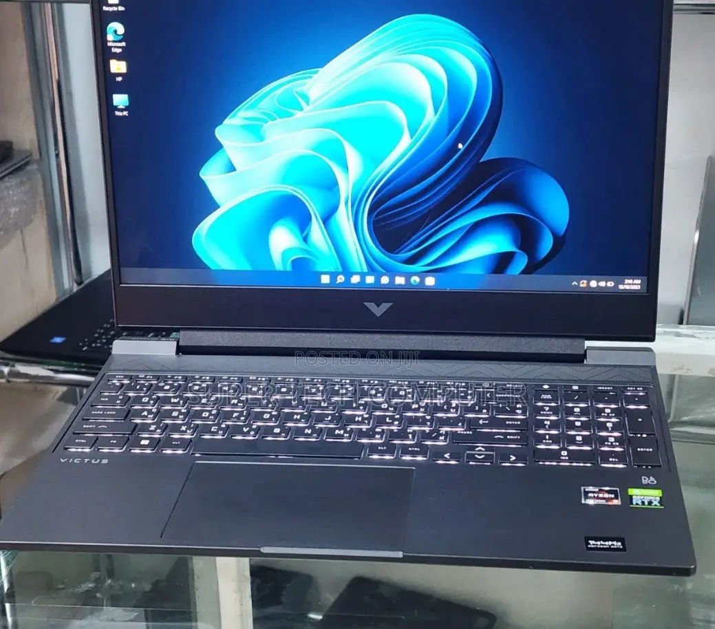 New Laptop HP Victus 15 16GB AMD Ryzen 5 SSD 512GB