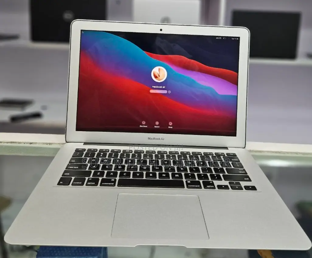 New Laptop Apple MacBook Air 2017 8GB Intel Core I5 SSD 256GB