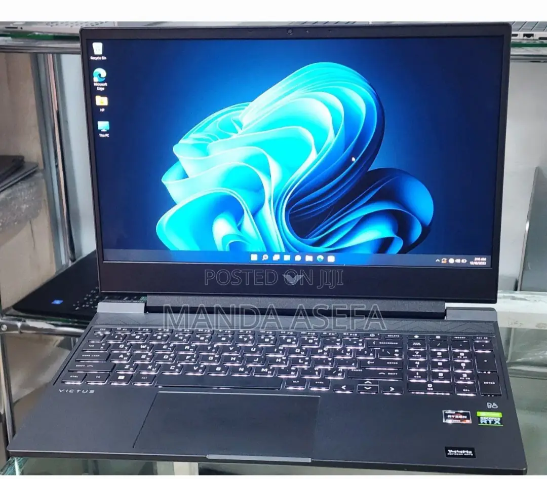 New Laptop HP Victus 16 16GB AMD Ryzen 5 SSD 512GB