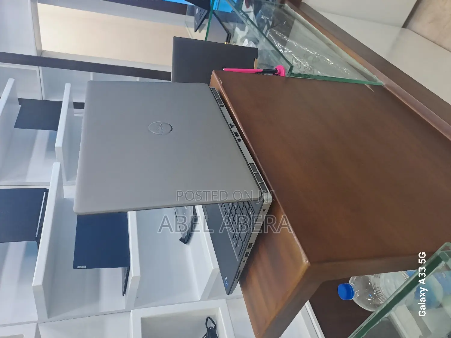 New Laptop Dell Precision 7560 16GB Intel Xeon SSD 512GB