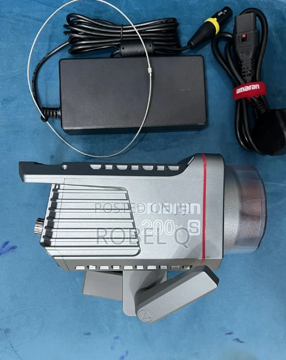 "Aputure Amaran 200 Xs"