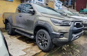 New Toyota Hilux 2023 Gray