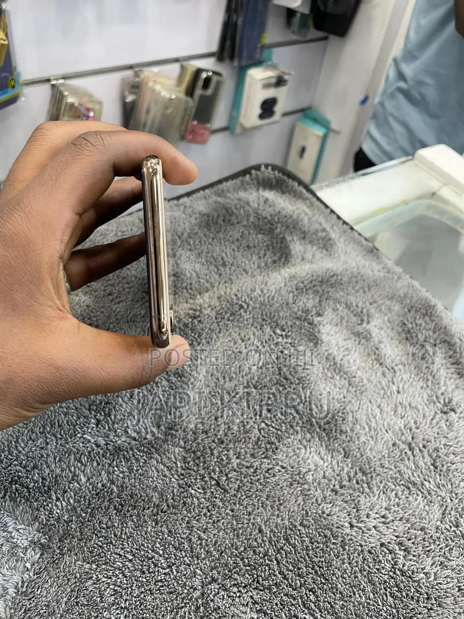 New Apple iPhone XS Max 512 GB Gold