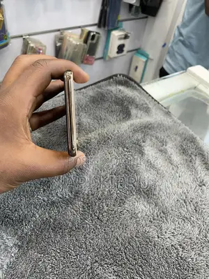 New Apple iPhone XS Max 512 GB Gold