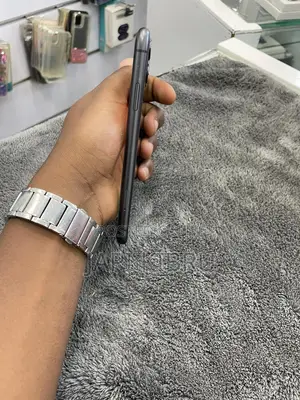 New Apple iPhone 11 128 GB Black