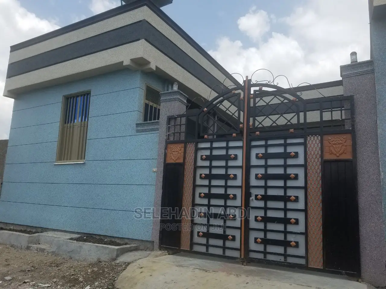 Furnished 5bdrm House in ዱከም, East Shewa for sale