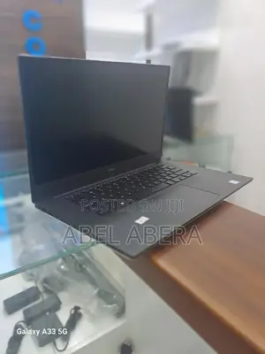 Photo - New Laptop Dell Precision 5540 16GB Intel Core i9 SSD 512GB