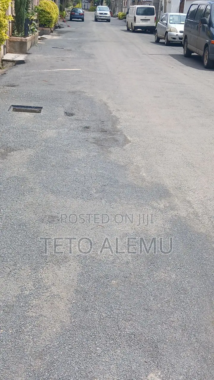 የሚሸጥ ቤት አያት አካባቢ