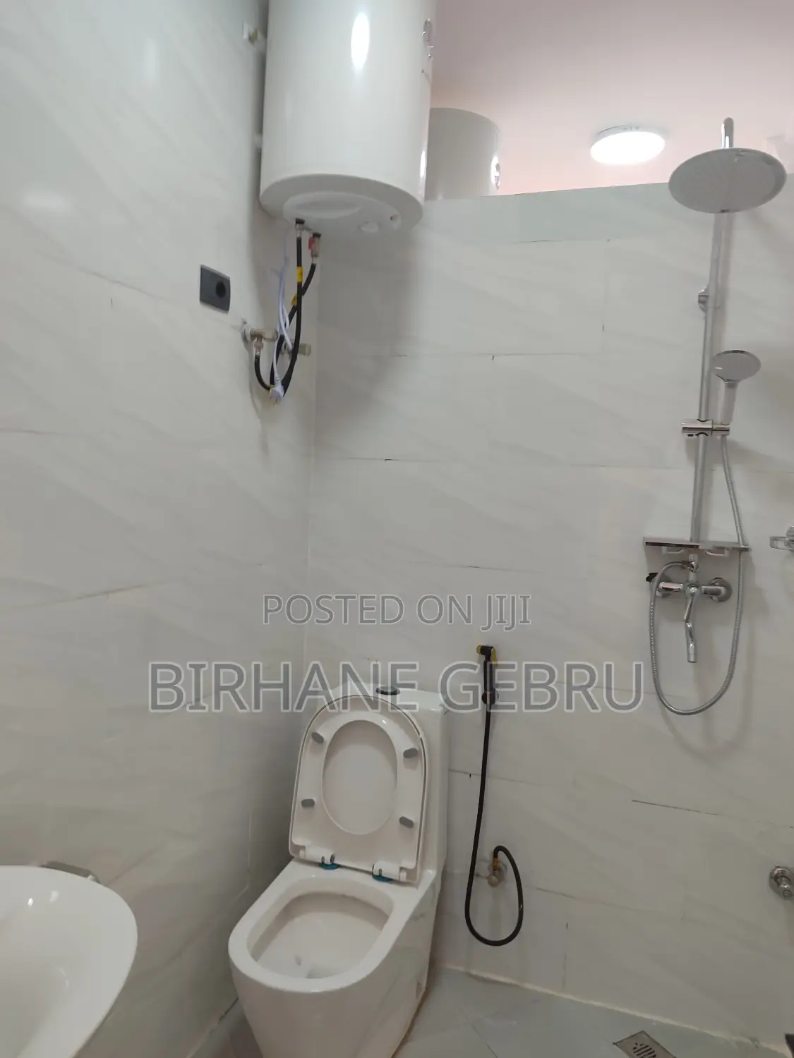 4bdrm House in Luxury Apartiment, Bole for rent