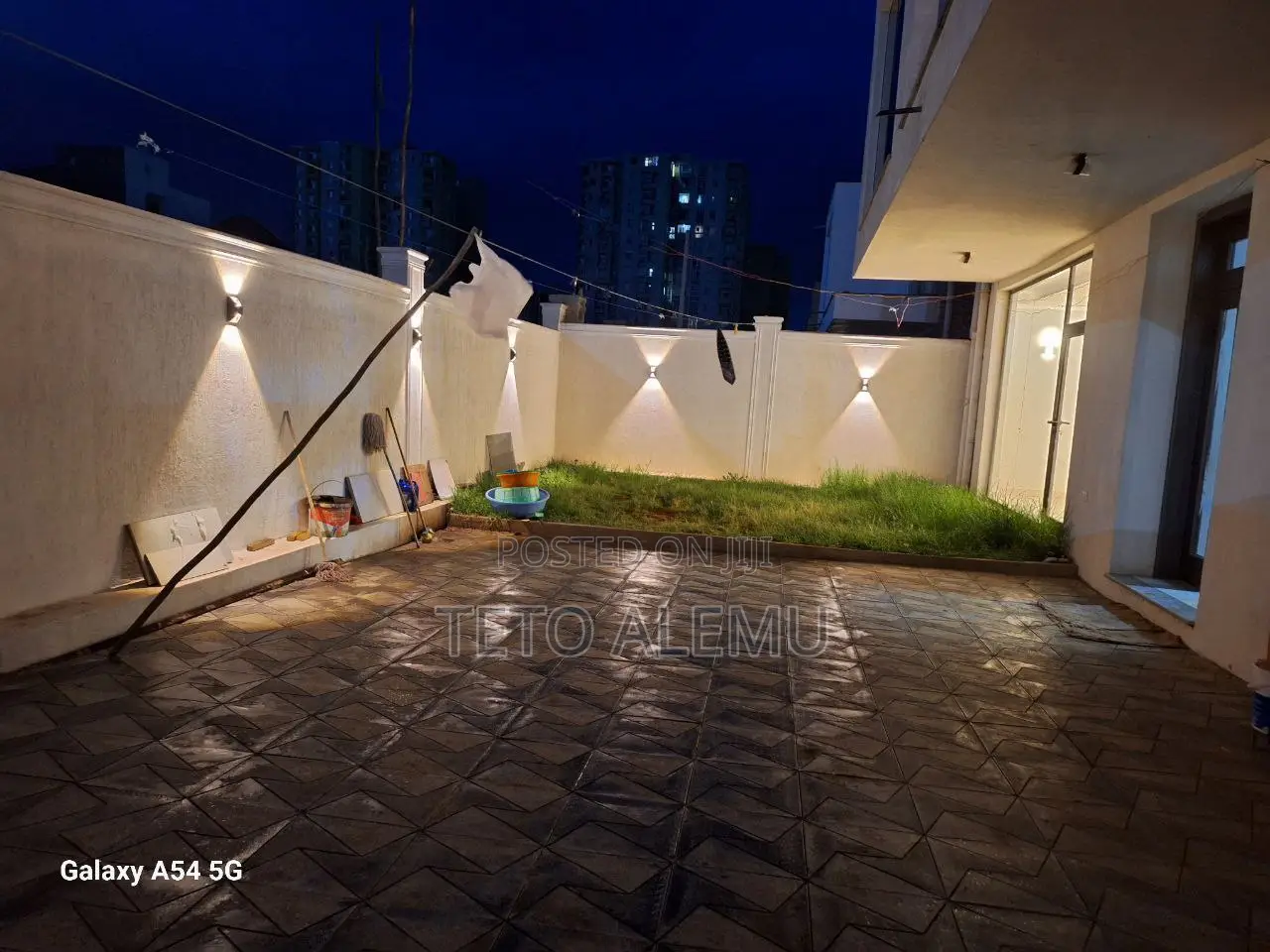 6bdrm House in የሚሸጥ ቤትህ አያት, Bole for sale