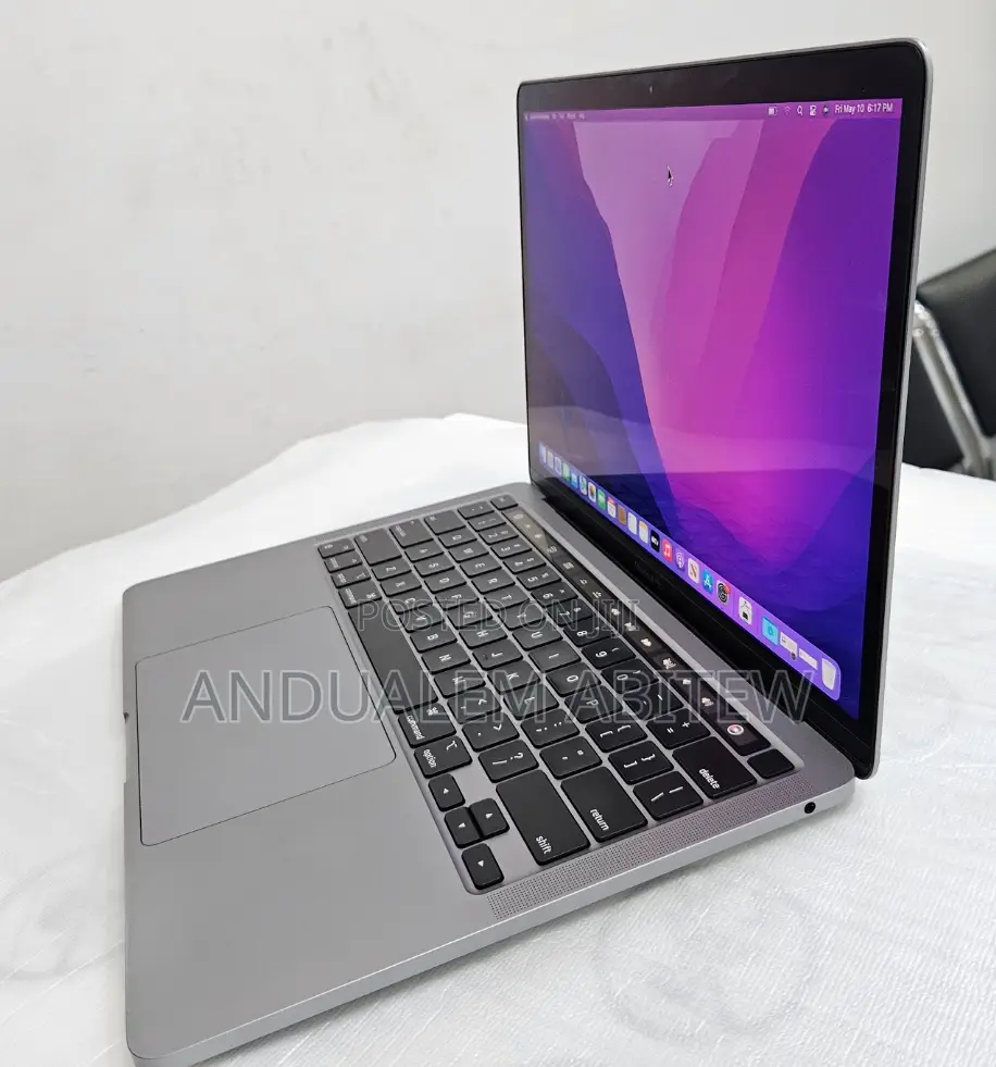 New Laptop Apple MacBook Pro 2020 M1 8GB Apple M1 Pro SSD 512GB