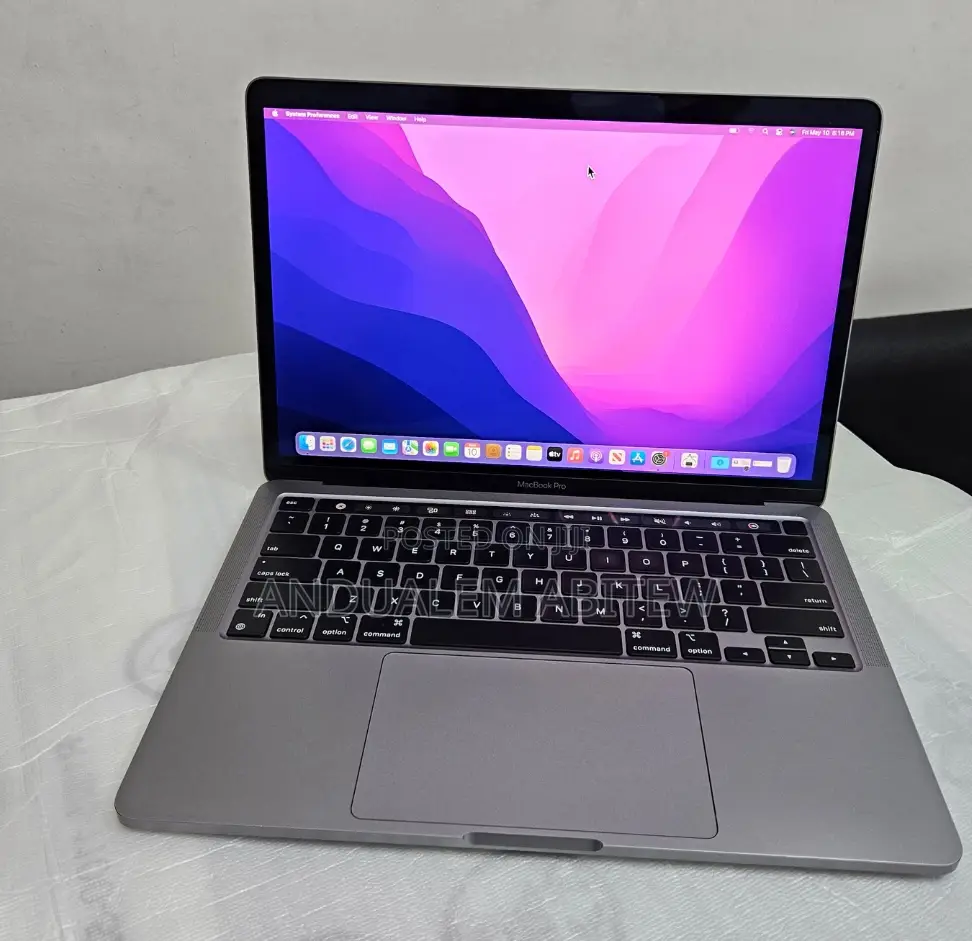 New Laptop Apple MacBook Pro 2020 M1 8GB Apple M1 Pro SSD 512GB