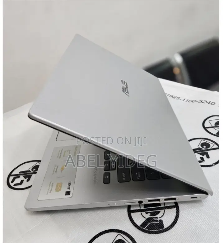 New Laptop Asus VivoBook S200E 4GB Intel Celeron SSD 256GB