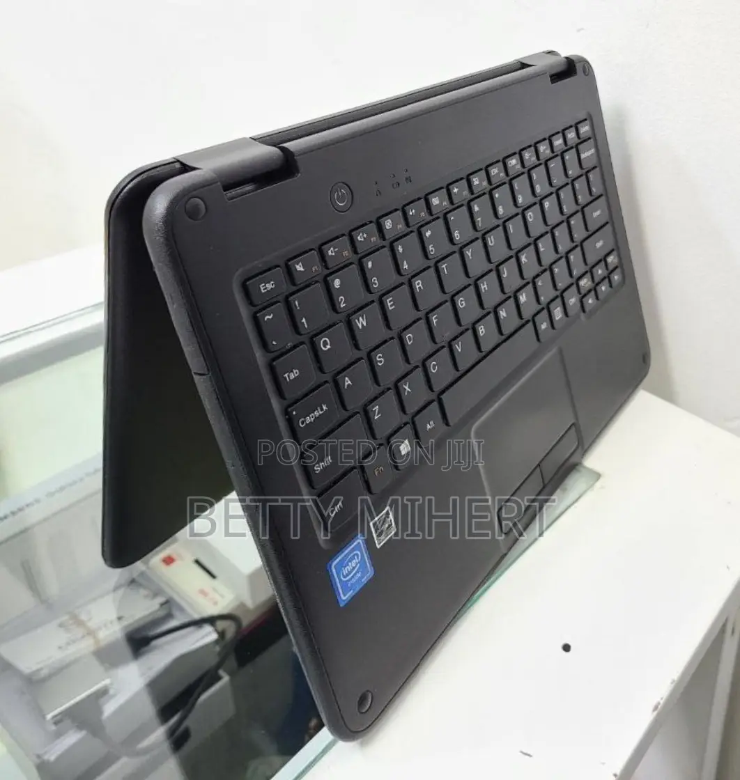 New Laptop Lenovo ThinkPad Yoga 370 4GB Intel Celeron SSD 128GB