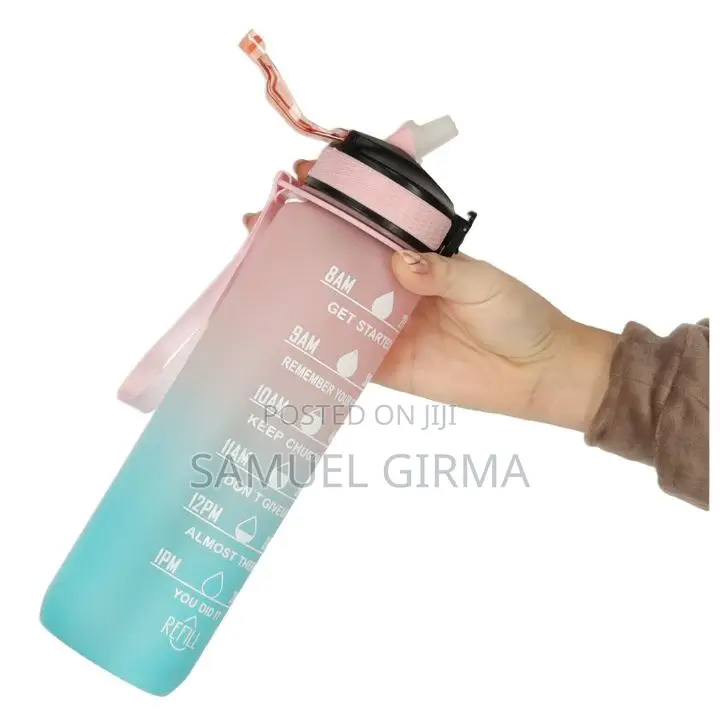 ~900ml Water Bottle With Straw