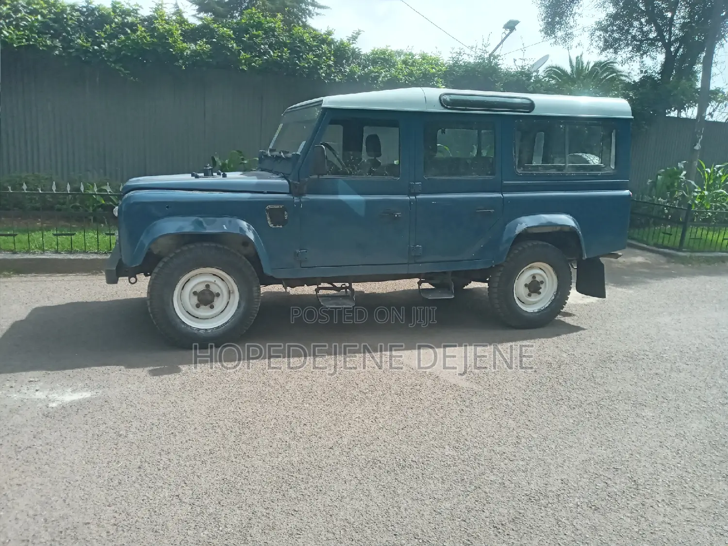 Land Rover Defender 1990 Blue