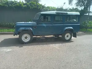 Land Rover Defender 1990 Blue