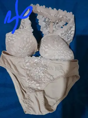 Laddies Bra With Complete Match