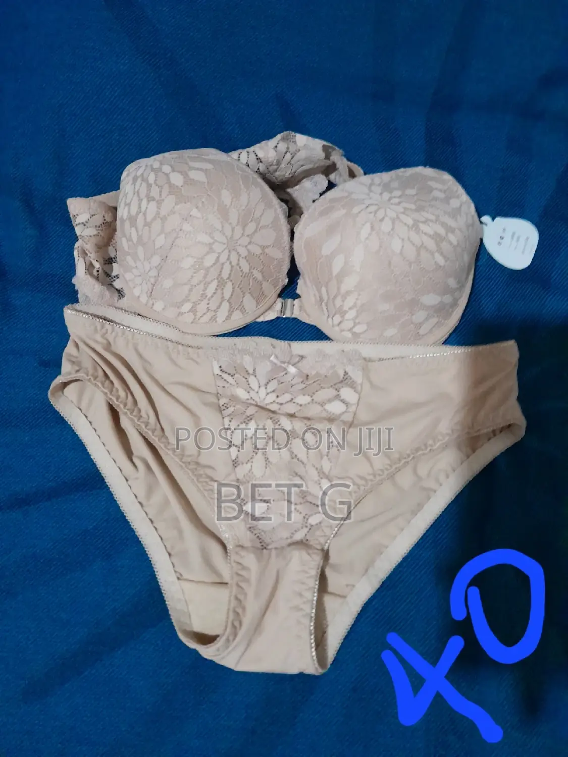 Laddies Bra With Complete Match