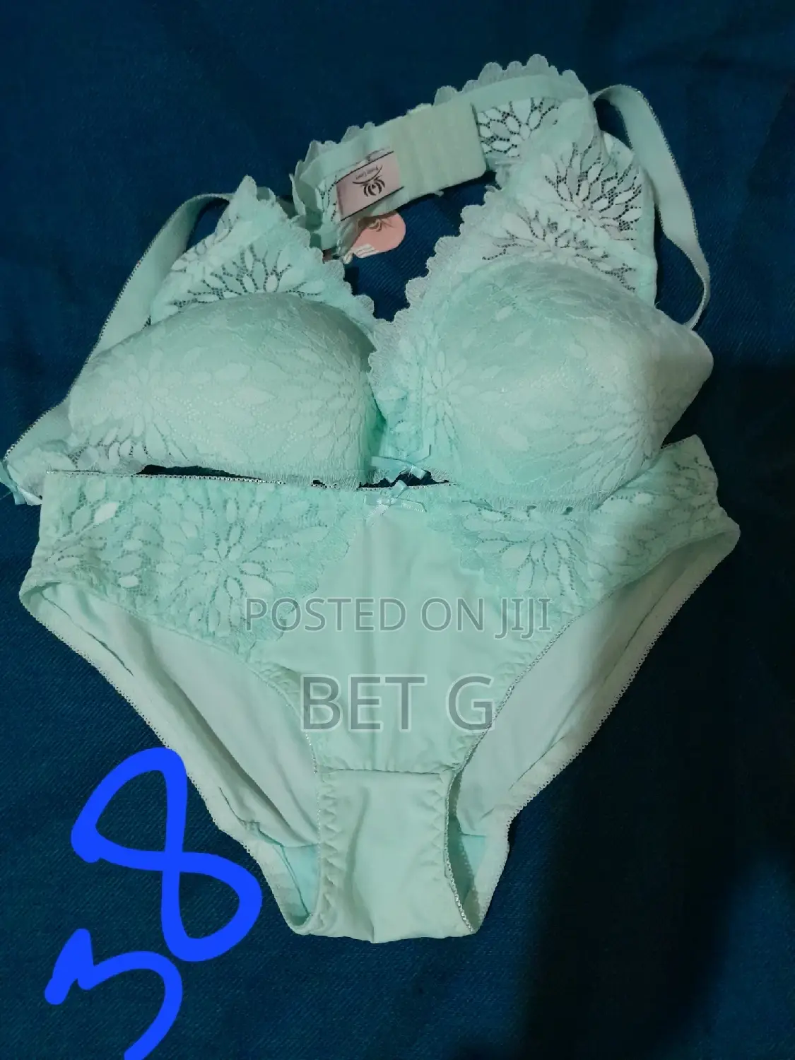 Laddies Bra With Complete Match