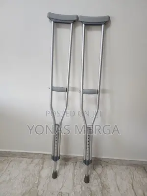 Photo - Height-Adjustable Crutches \በብብት እና በእጅ ድጋፍ|Crunch\Crutches