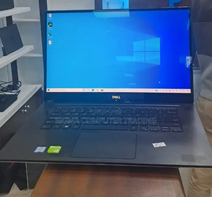 New Laptop Dell XPS 15 16GB Intel Core I7 SSD 512GB