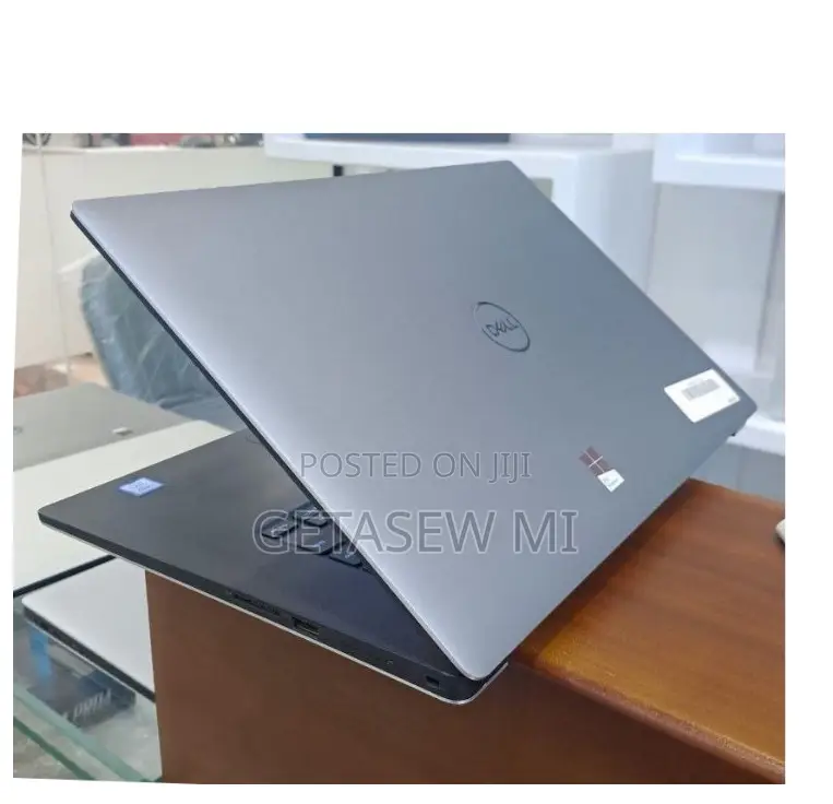 New Laptop Dell Precision 5540 16GB Intel Core I7 SSD 512GB