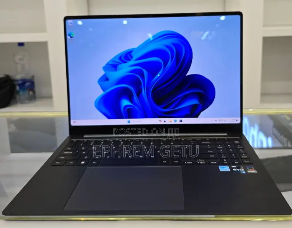 New Samsung Galaxy Book3 360 15 NP750QFG 16GB Intel Core I7 SSD 1T