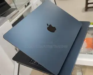 New Laptop Apple MacBook Air 2022 M2 8GB Apple M2 SSD 256GB