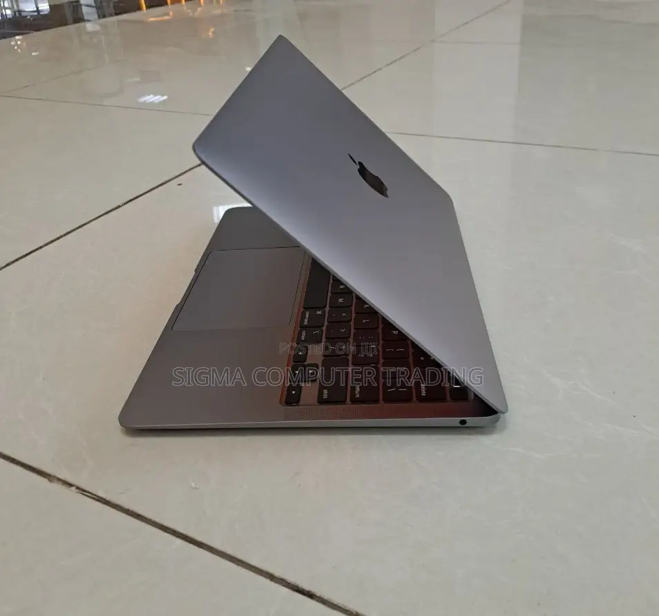 New Laptop Apple MacBook Pro M1 8GB Apple M1 Pro SSD 256GB