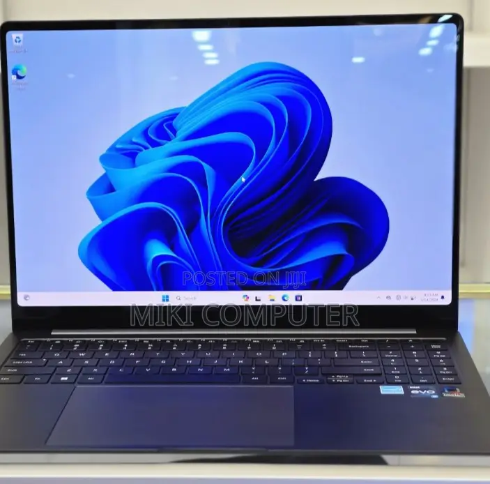 New Laptop Samsung 16GB Intel Core I7 SSD 1T