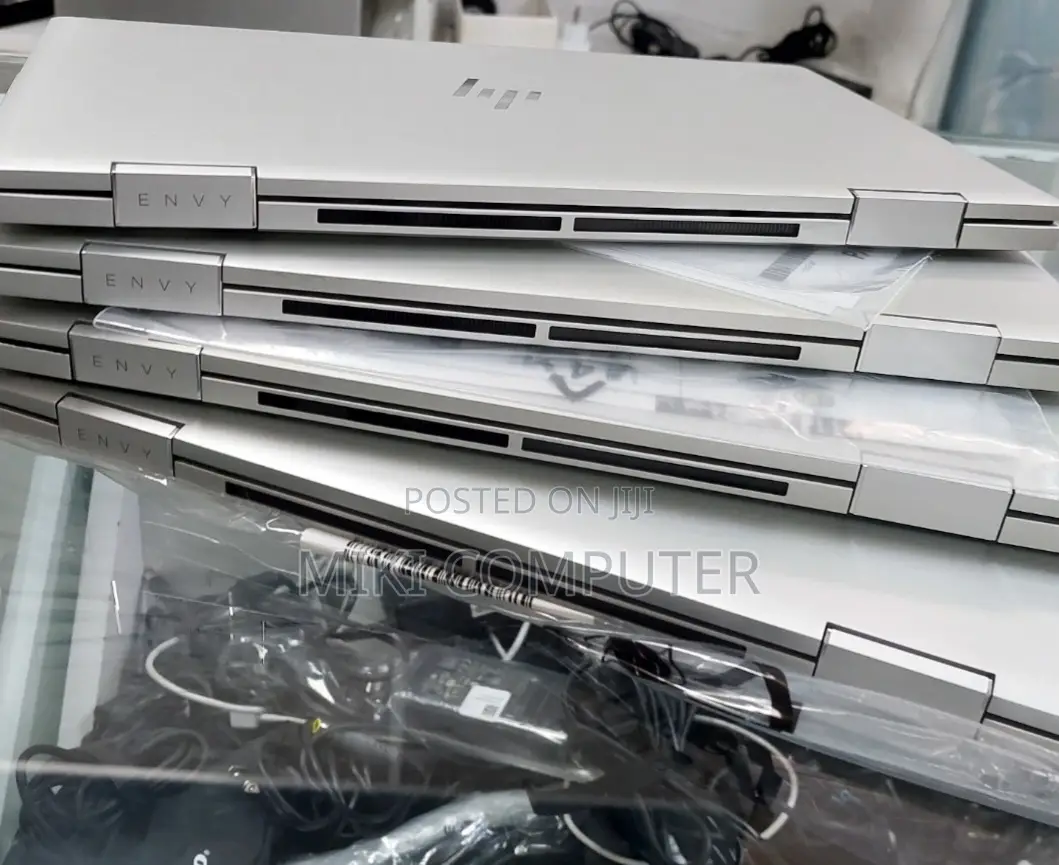 New Laptop HP Envy X360 8GB Intel Core I7 SSD 512GB