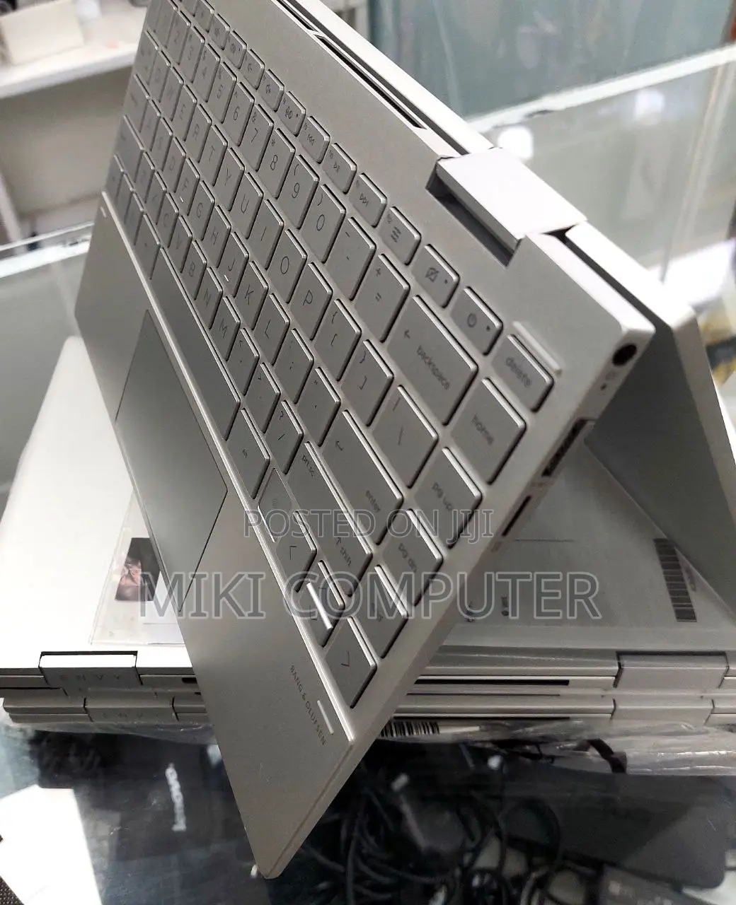 New Laptop HP Envy X360 8GB Intel Core I7 SSD 512GB