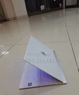 New Laptop HP Spectre 8GB Intel Core I5 SSD 512GB