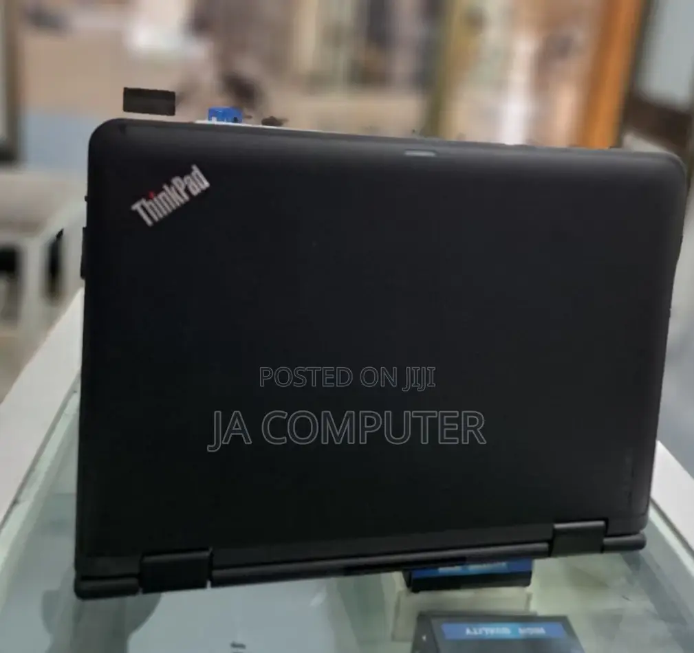 New Laptop Lenovo Yoga 11e 4GB Intel Core 2 Quad SSD 128GB