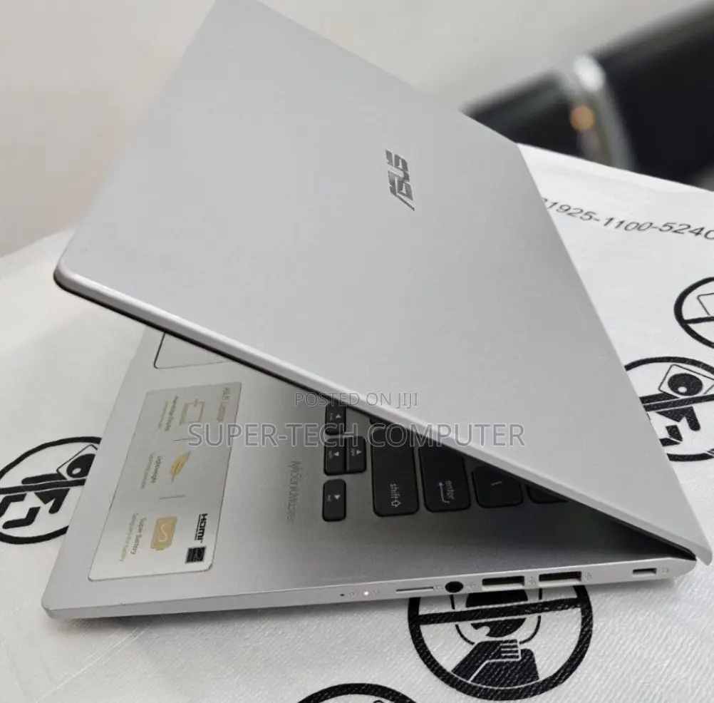 New Laptop Asus VivoBook 15 X505BA 4GB Intel Celeron SSD 320GB