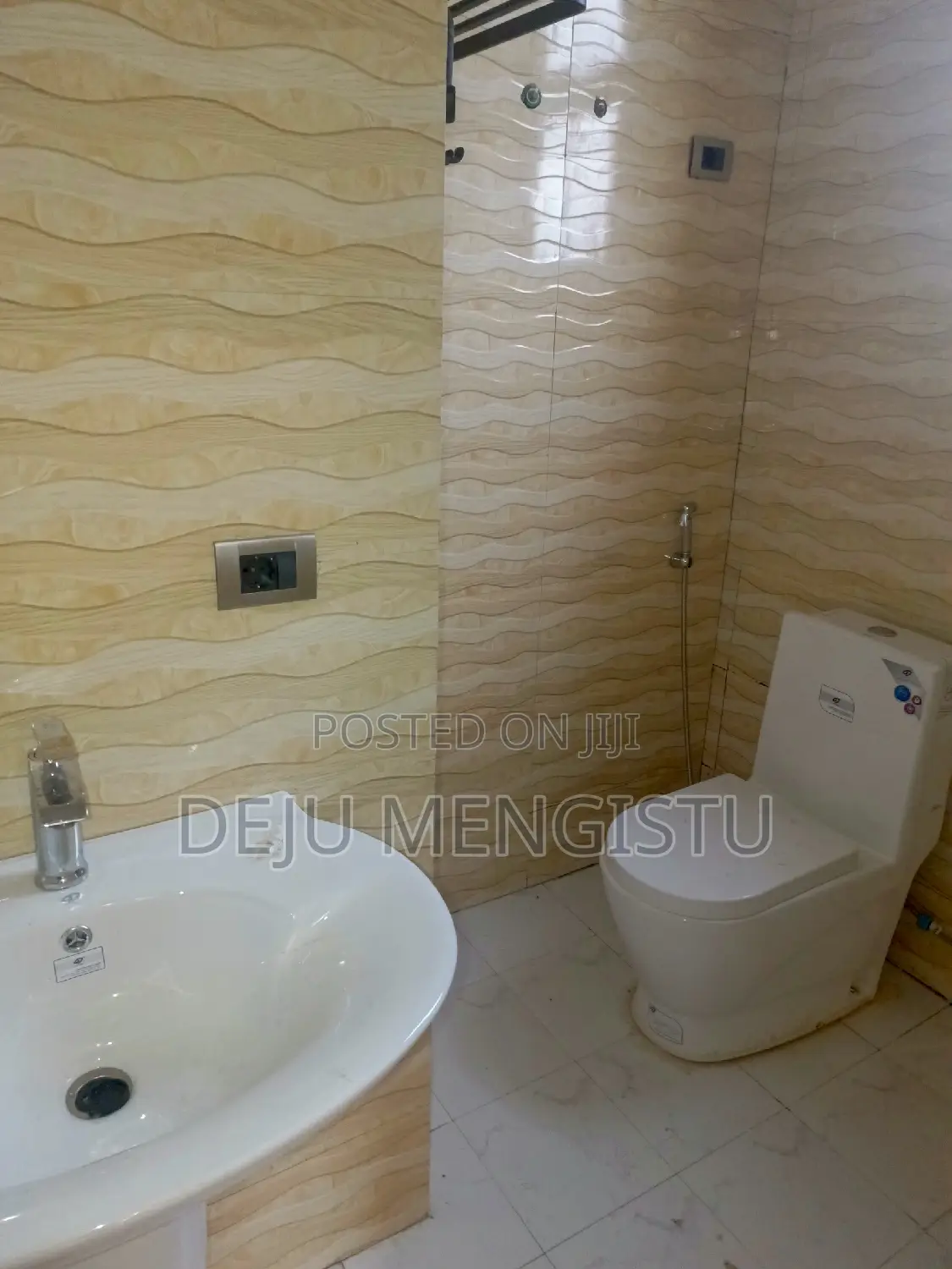 3bdrm Apartment in ሰባ ሁለት, Bole for rent