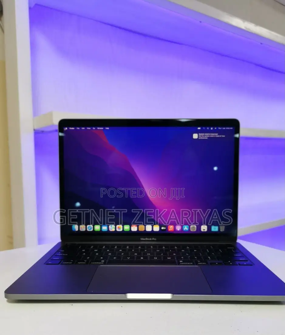 New Laptop Apple MacBook Pro 2019 16GB Intel Core i7 SSD 256GB