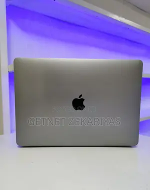 New Laptop Apple MacBook Pro 2019 16GB Intel Core i7 SSD 256GB