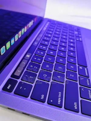 New Laptop Apple MacBook Pro 2019 16GB Intel Core I7 SSD 256GB