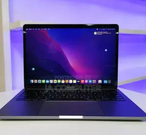 New Laptop Apple MacBook Pro 2019 16GB Intel Core I7 SSD 256GB