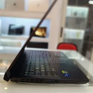 New Laptop MSI Pulse GL76 16GB Intel Core I7 SSD 1T