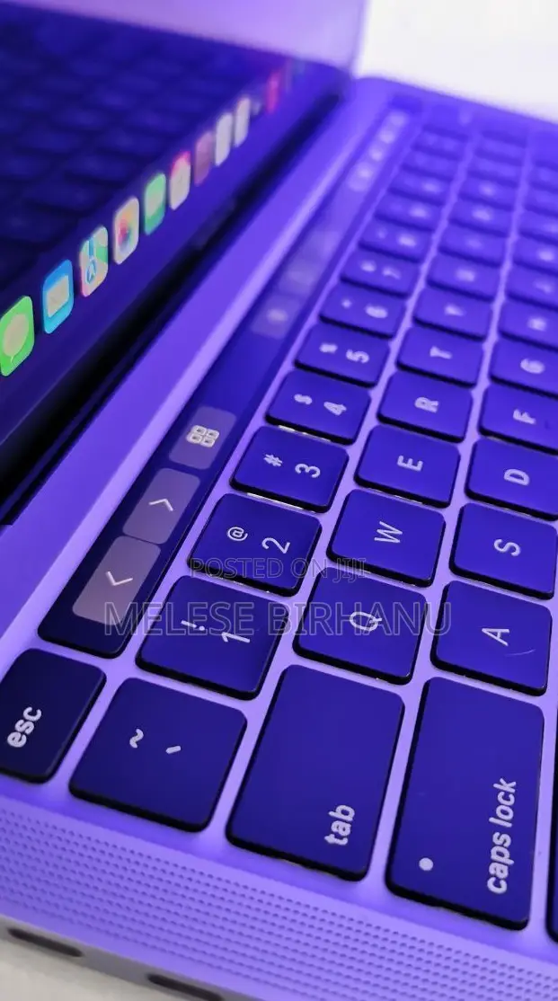 New Laptop Apple MacBook Pro 2019 16GB Intel Core I7 SSD 256GB