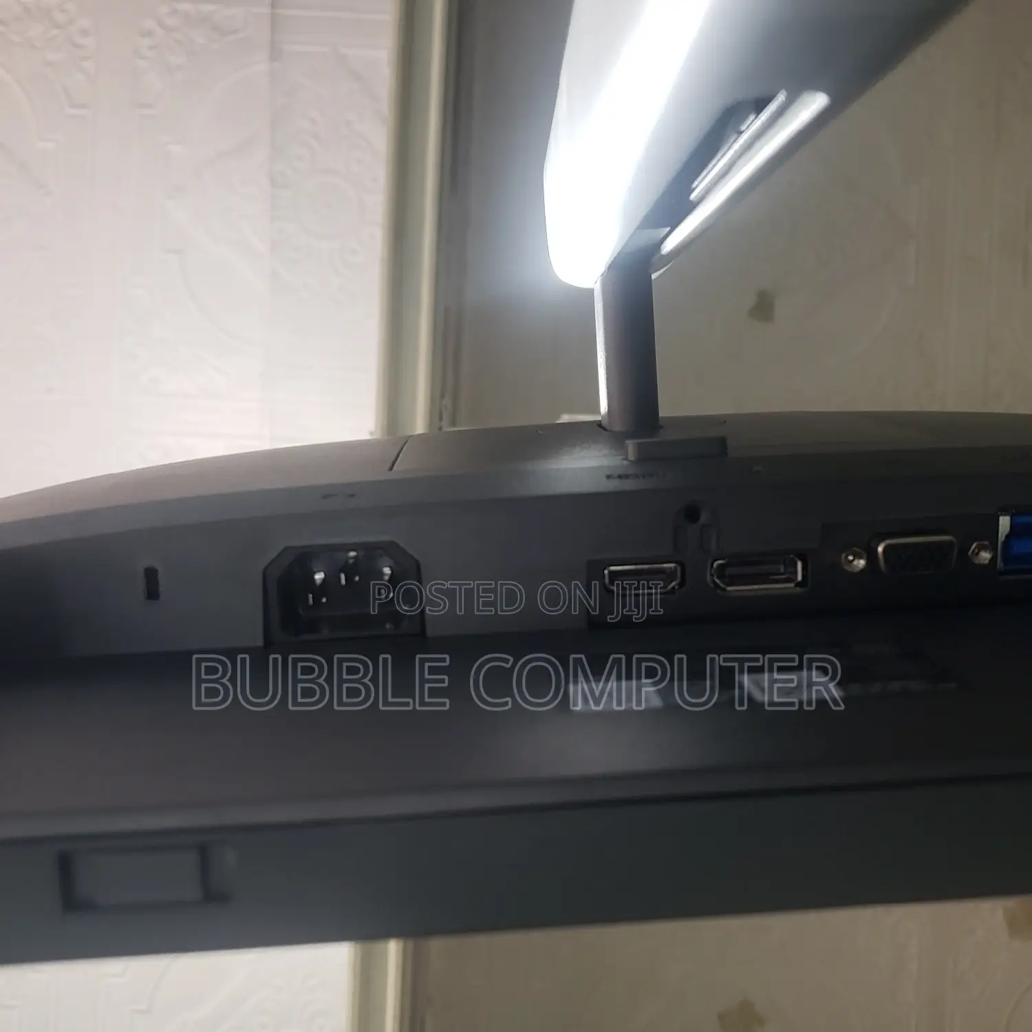 Full HD 24 Inch FRAMELESS MONITOR