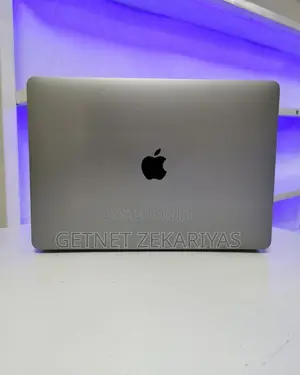 New Laptop Apple MacBook Pro 2019 16GB Intel Core I7 SSD 256GB