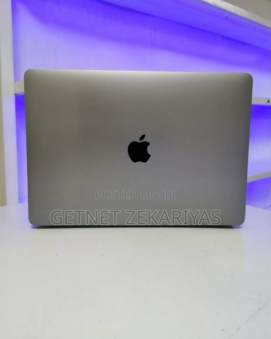 New Laptop Apple MacBook Pro 2019 16GB Intel Core I7 SSD 256GB